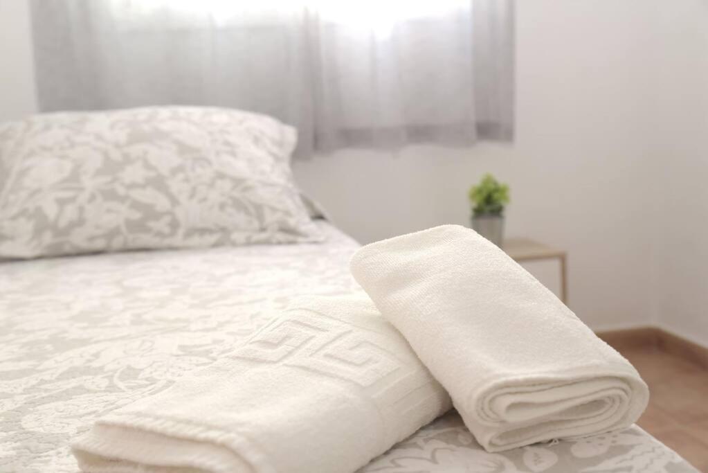 Apartamento Elena - Solo Familias Y Parejas 콘일데라프론테라 외부 사진