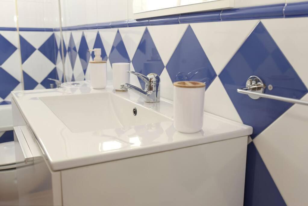 Apartamento Elena - Solo Familias Y Parejas 콘일데라프론테라 외부 사진